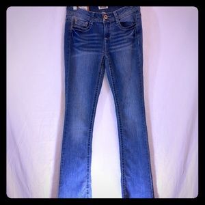 NWT Distressed Mudd Jeans Size 3